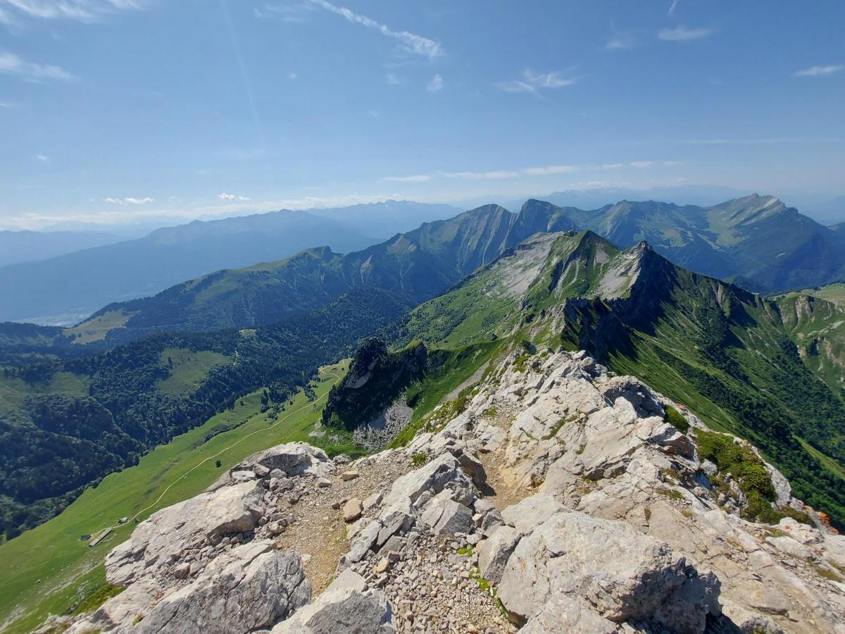 Et Montagne: Spacious With Terrace Near St Jorioz